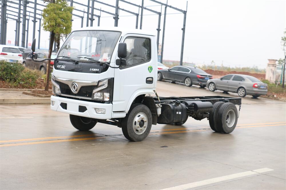 東風(fēng)小福瑞卡（3308，錫柴110）國六  內(nèi)飾照片圖