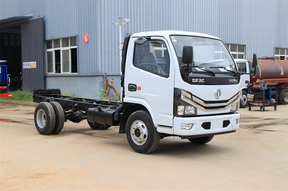 東風(fēng)小多利卡（3308，全柴115）國六 內(nèi)飾照片圖