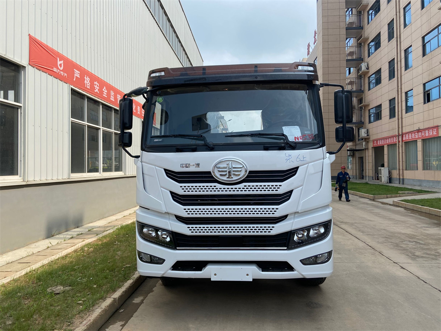 解放（后雙橋，錫柴290）國(guó)六 內(nèi)飾照片圖